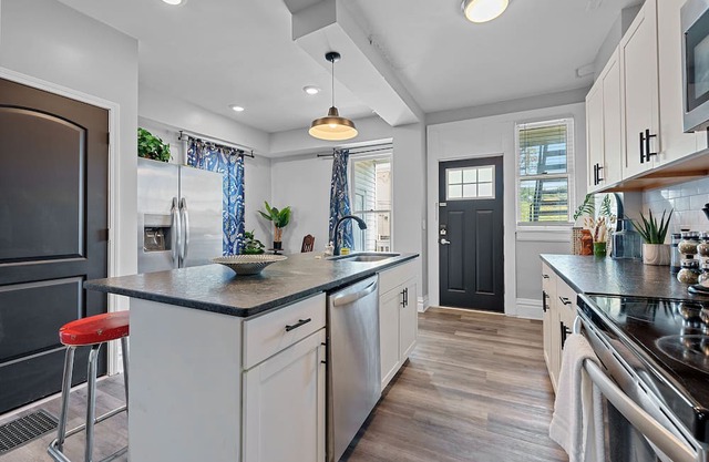 Merion Village Residences 1164 – Stylish 2 BDR for 4 Blocks from German Village!
