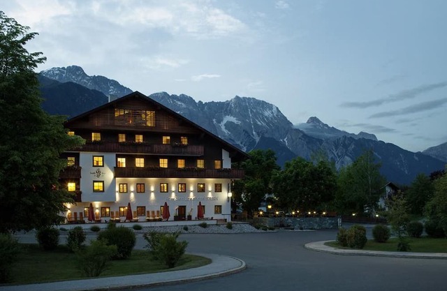 Family room LARGE - s'Groaße ÜF - DER STERN - Inn and country hotel since 1509