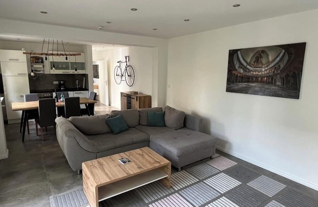 Modernes Ferienhaus mit Garten in Oberhausen