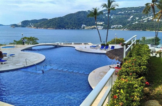 Departamento con Preciosa Vista al Mar en Acapulco Diamante