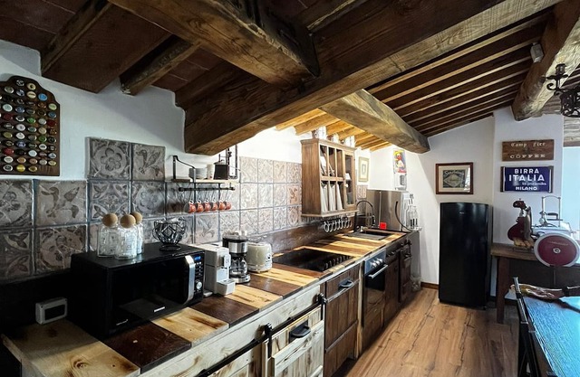In the historic center, in the heart of the beautiful medieval village of Anghiari