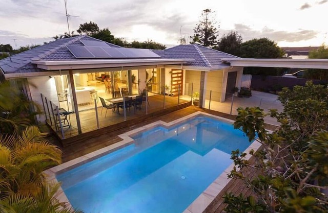 Coco Bella-5 min walk to beach Cafes & shops Family friendly great value