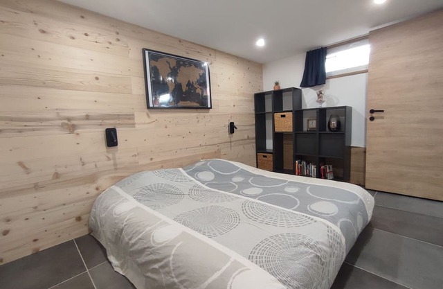 Appartement à la Montagne en Demi Niveau Inférieur de Maison