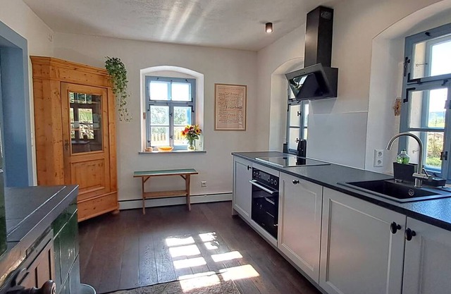 Cozy, listed cottage in an idyllic location