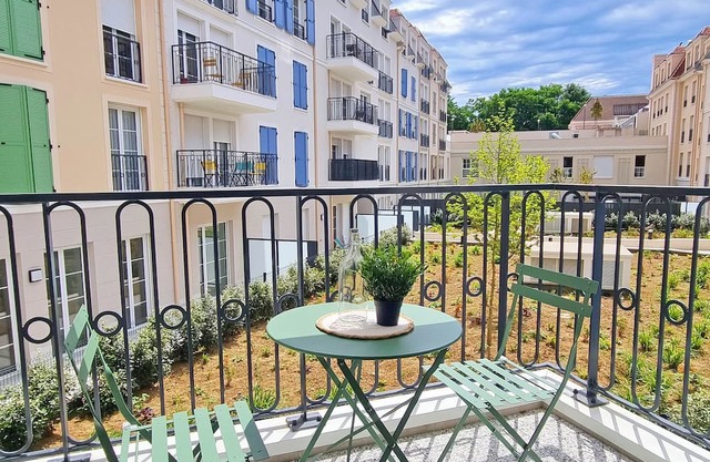 Ideal apartment for holidaymakers and professionals. 25min from Paris by RER