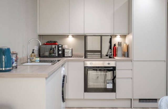 101 Richmond Row · Richmond Row City Apartment | Free Secure Parking | Pass The Keys