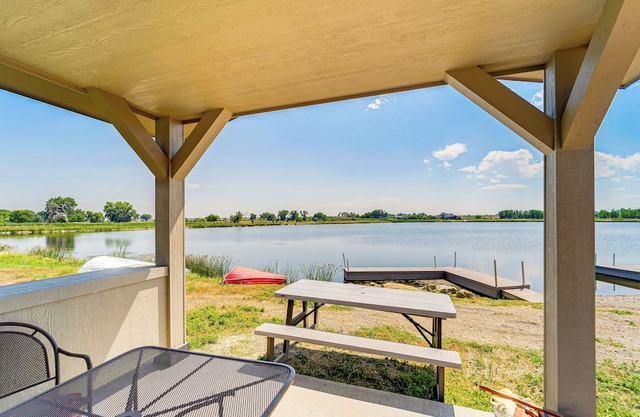 NOCO Johnstown Lake Retreat w/Shared Dock!