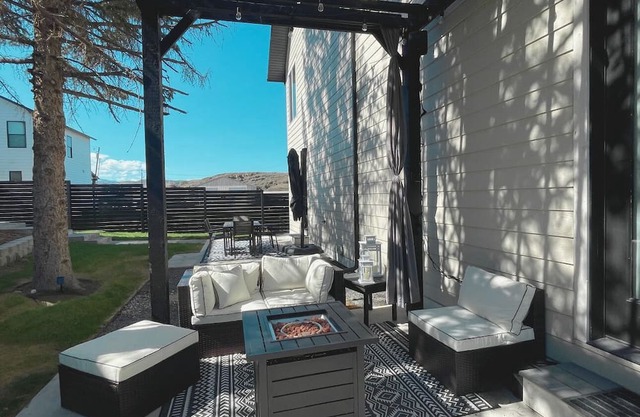 4 Bdrm Townhouse North Livingston