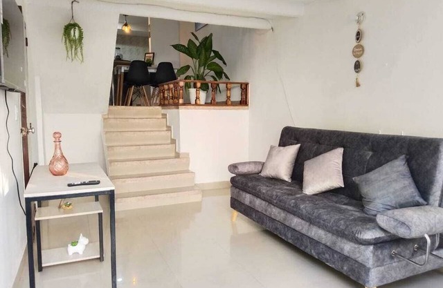 Bienvenidos a esta espectacular casa ubicada en un lugar estratégico.