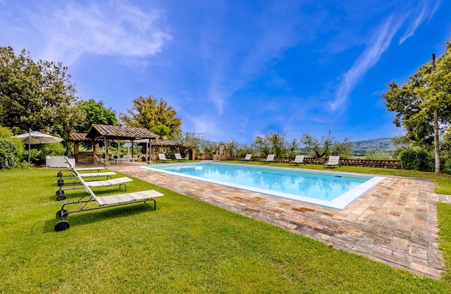 Villa del Colle - Six Bedroom Villa, Sleeps 12