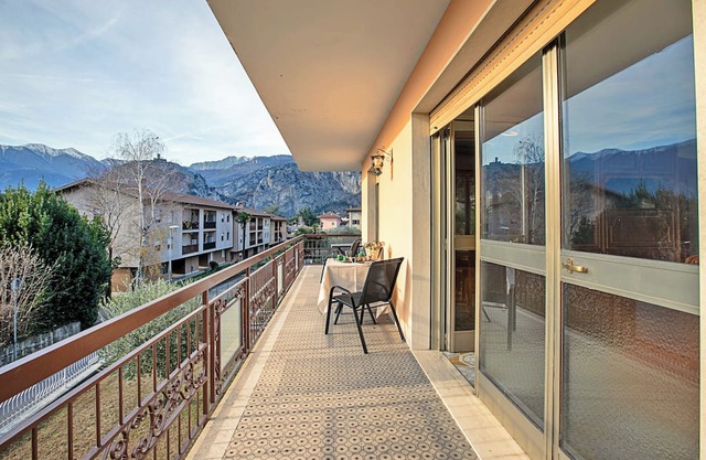 Mass Home - Two Bedroom Apartment, Sleeps 6