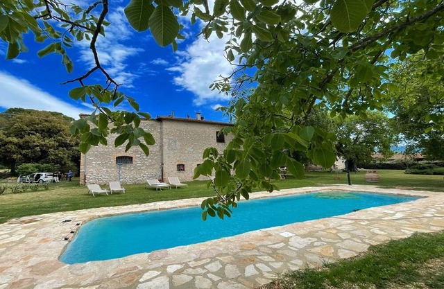 Beautiful Exclusive Pool villa - Close to Spoleto bar shops + restaurants (13)