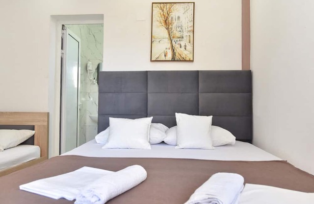 Studio Room w Balcony 6 min to Beach in Ulcinj