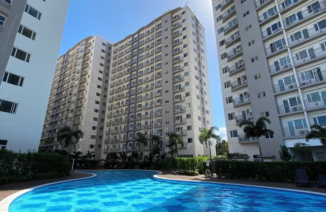 Cozy 1 Bedroom Condo at South Residences Las Pinas City 1230