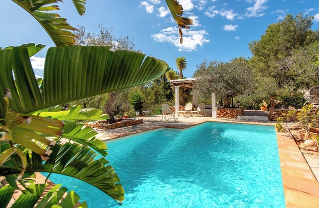 Can Magrana: Rustic and secluded Villa in central Ibiza with private pool