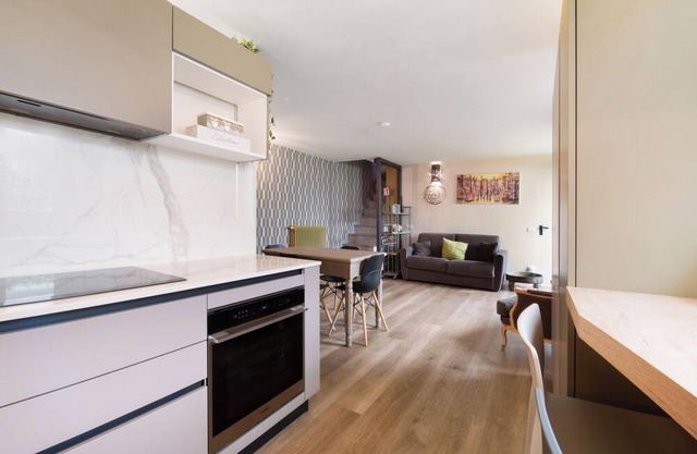 Holiday Apartment "Aloha Lake" with Private Garden & Wi-Fi