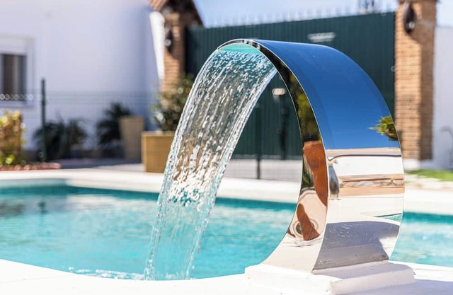 Homerez - Elegant Villa in Málaga with Private Pool