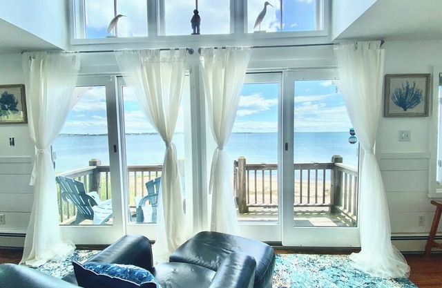 Private Ocean Front Beach House with 4 bedrooms Sleeps 8 Has a Mooring