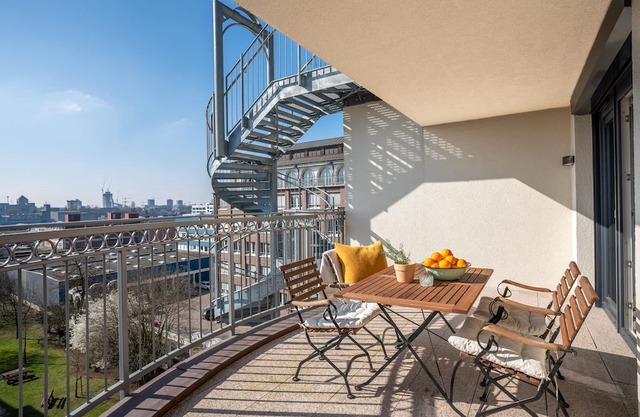 CLS: Exklusives Apartment in Hamburg mit Terrasse und Tiefgaragenparkplatz
