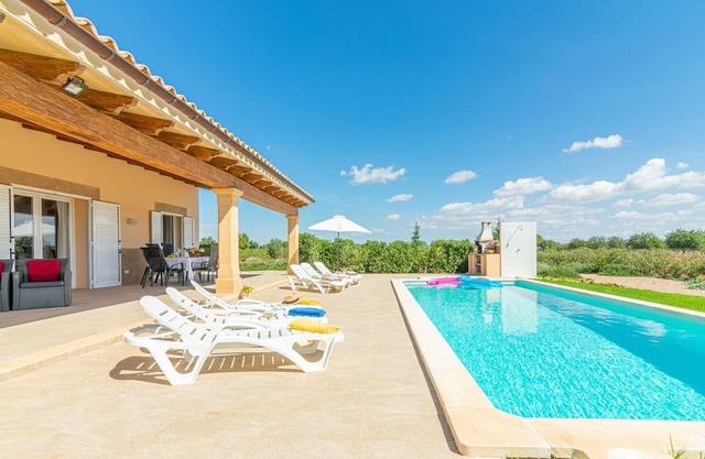Holiday Home 'Vanessa' with Mountain View, Private Pool and Air Conditioning