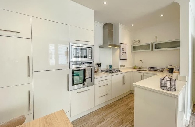 Gorgeous Hampstead Apartment with Superb Decor