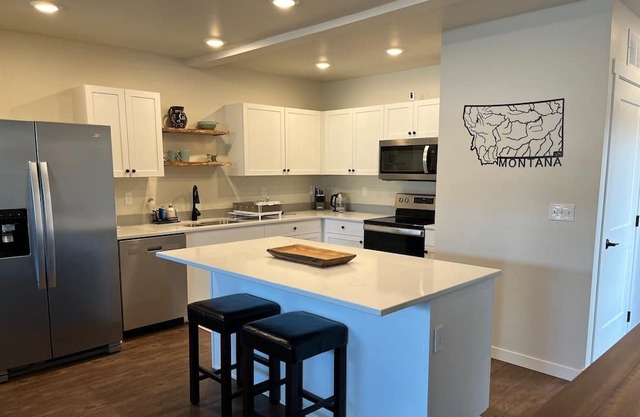 Parks Place Flat Wonderful remodeled apartment in downtown Anaconda!