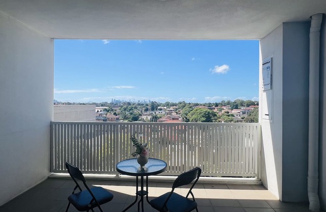 Two Bedroom Apartment Burwood Free parking, close to park, Westfield & Train St
