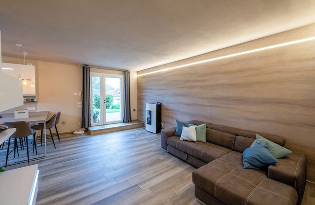New apartment with garden and parking in Salò