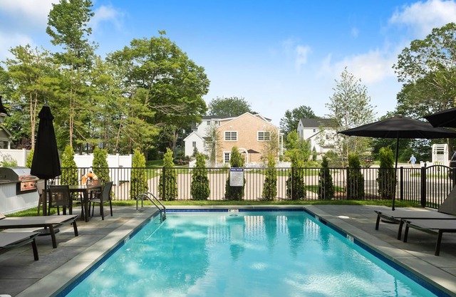 2 bed 1.5 bath luxury condo at The Langsford Community Pool in Cape Porpoise
