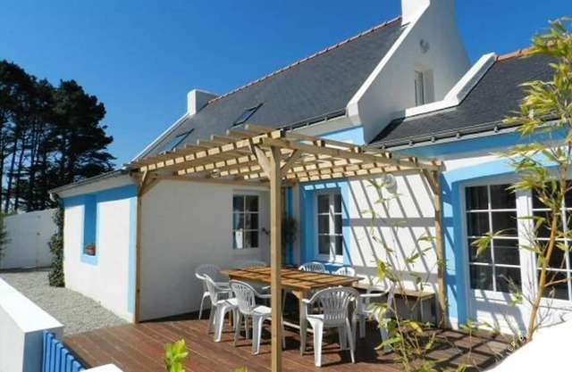 Grande Maison Confortable à Locmaria Dans la Campagne Belliloise et Proche mer