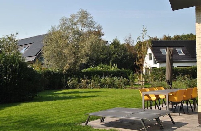 Your own island on an island. You get that feeling as soon as you enter the De Bleekersvallei nature