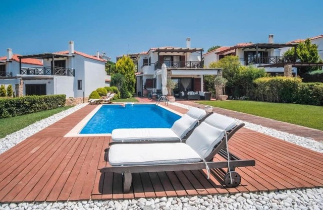 Zennova #17 Lydia Luxury Pool Villa