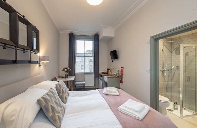 Radiant Kensington Studio