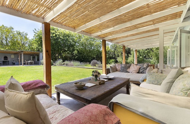 Constantia Manor - Four Bedroom House, Sleeps 8