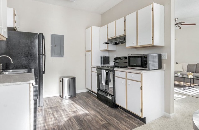 Modern Apartment in Prime Location (ID1182X417)
