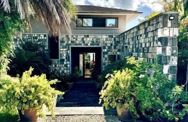 Villa Petit Tamarin Swimming Pool Bar Tropical Garden
