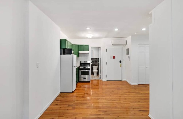Apartment #732: Midtown West