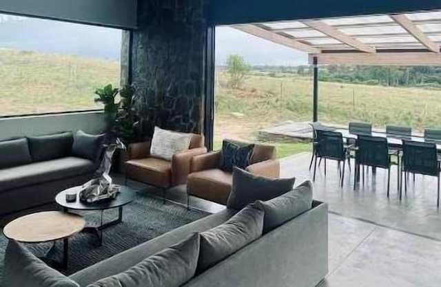 Spacious modern farmhouse on 16 hectares