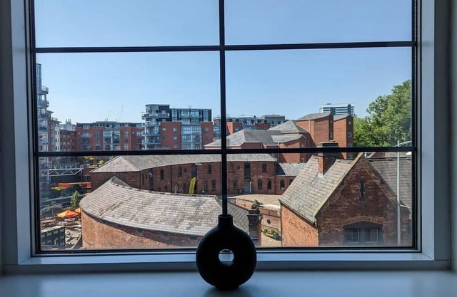 Brindley Apt - Free Allocated Parking!