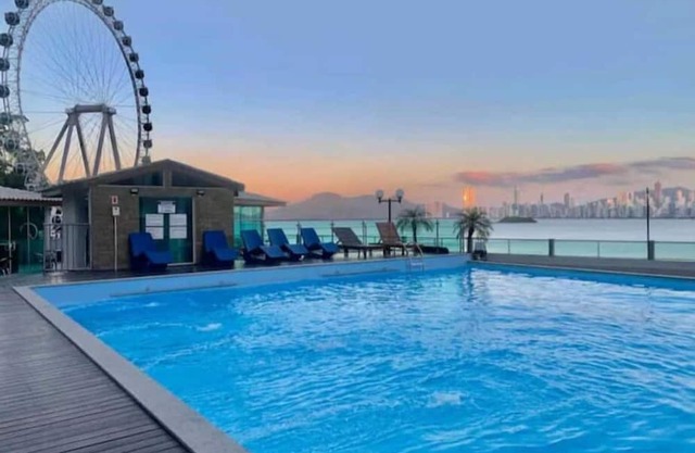 Piscina a Beira-mar, o Melhor pra Você!