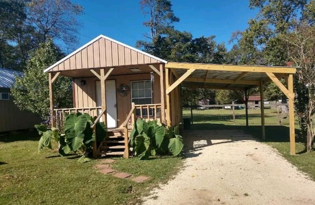 Country Corner Cabin