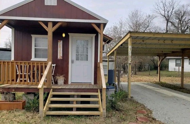 Rustic Corner Cabin