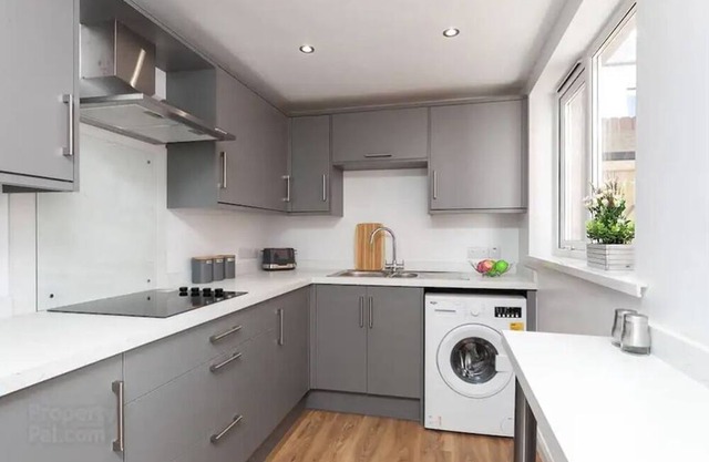 Luxurious Brand New Family Home
