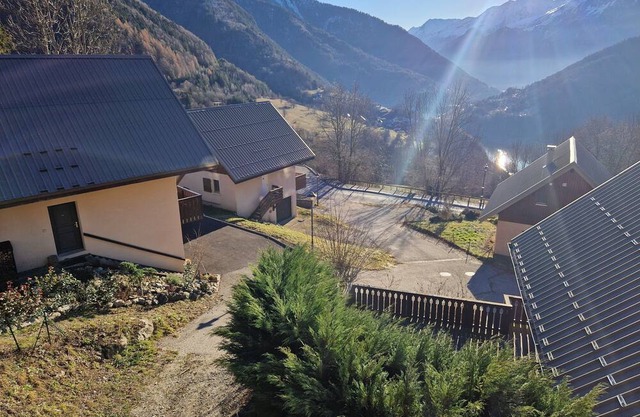 Vaujany spacious chalet