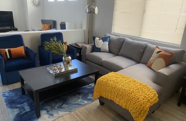 The Sonoma House- 3bedroom x 2bath