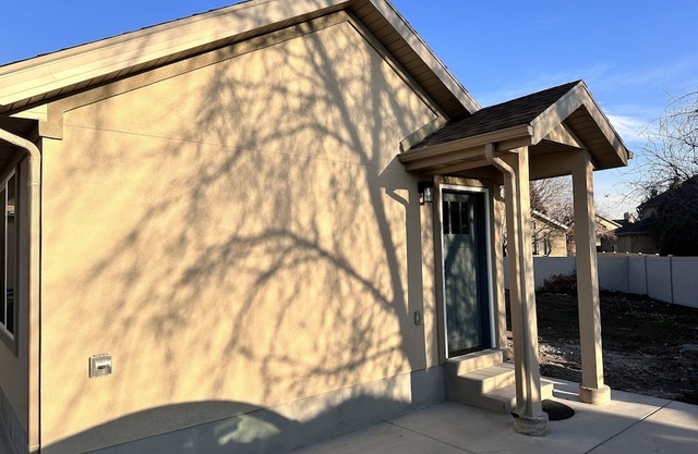 Quiet guesthouse: work, family care or students