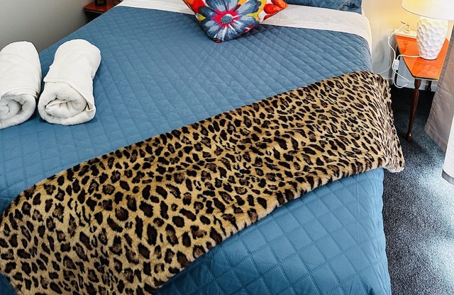 Travellers Nest Two bedrooms in a house with all basic amenities