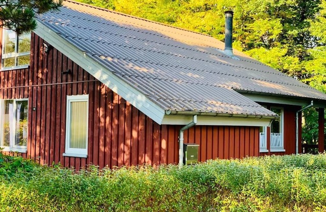 Holiday Home 'Extertal Ferienpark Sauna Wald 51' with Private Terrace and Wi-Fi