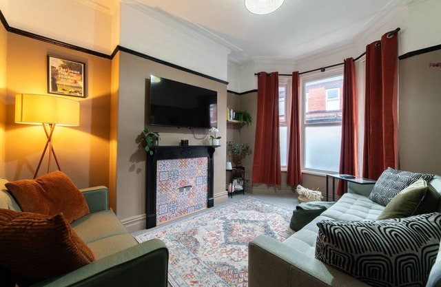 FREE PARKING - Spacious 4-Bedroom Home Steps from Penny Lane
