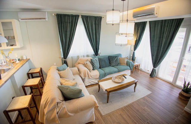 Valentini's Uptown Flat